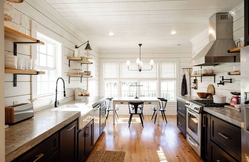 McGregor House | The McGregor House from HGTV's FIXER UPPER Season 3/Close to Waco