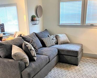 Springdale House | The McKinney dentrally located a few blocks from Emma St and Downtown four bedrooms