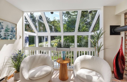 Otis House | The Meadows House @ Otis Ridge w/7-person hot tub