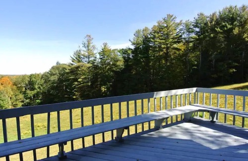 Otis House | The Meadows House @ Otis Ridge w/7-person hot tub