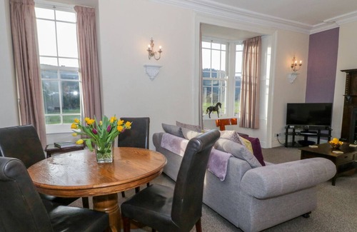 Llanrwst Apartment | THE MEADOWSWEET APARTMENT, pet friendly in Llanrwst