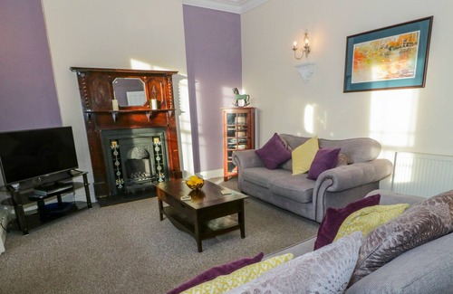 Llanrwst Apartment | THE MEADOWSWEET APARTMENT, pet friendly in Llanrwst