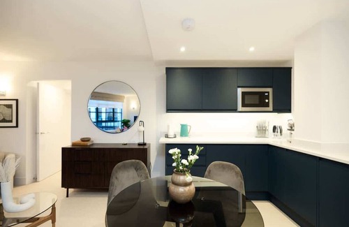 South Norwood Apartment | The Melbray Escape - Trendy 2BDR Apartment