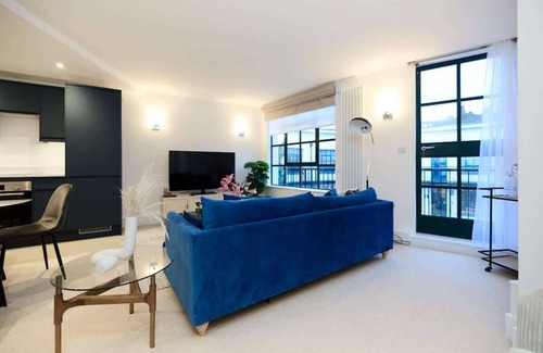South Norwood Apartment | The Melbray Escape - Trendy 2BDR Apartment