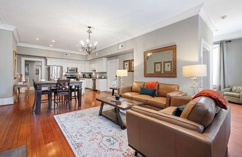 Historic District - North House | The Merchant on York St