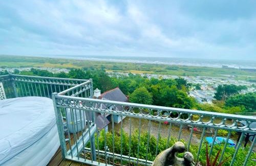 Pendine Apartment | The Mermaids Watch Pendine DOG FRIENDLY with Cymru Holidays