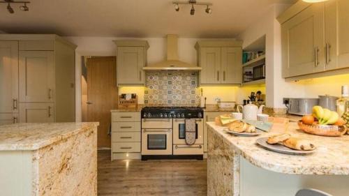 Worth House | The Merriment