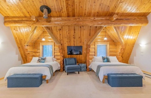 Fairbanks House | The Mia Hideaway With Northern Aurora Views