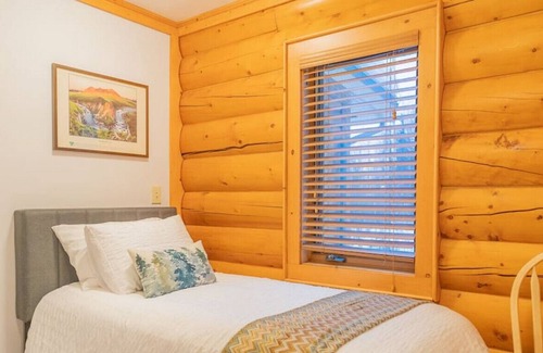 Fairbanks House | The Mia Hideaway With Northern Aurora Views