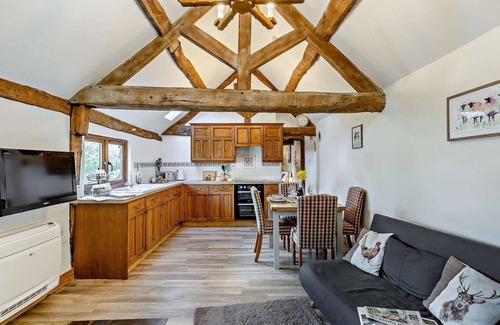 Alcester Cottage | The Milking Parlour | Cottage near Stratford-upon-Avon