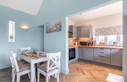 Eleighwater House | The Milking Parlour - Heavenly Views Cot