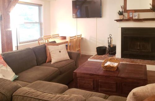 Ludlow Apartment | The Mill #210