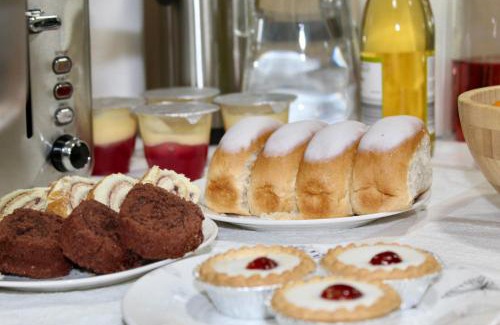 Selly Oak Hotel | The Mini Hotel -Birmingham City-FREE BREAKFAST