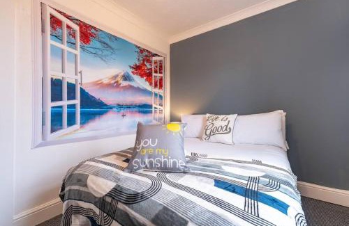 Hull Apartment | The Miracle Spacious 2 Bedroom 3 Beds Central Hull