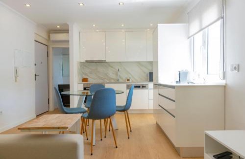 Batalha Apartment | The Modern 1385 Apartment