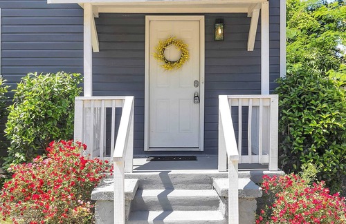 Crestline Heights Apartment | The Modern Magnolia S