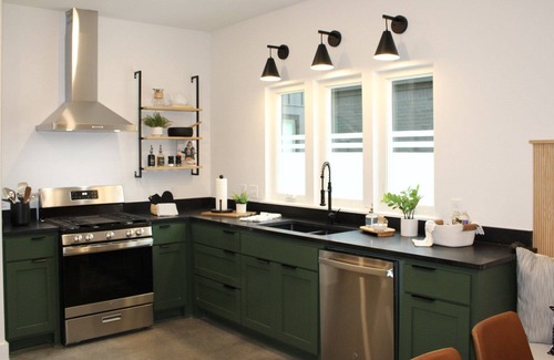 Conway House | The Modern Mainstay
