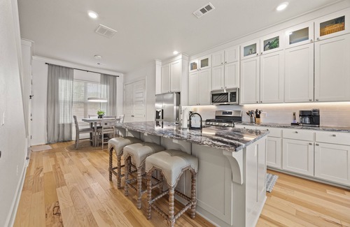 Fayetteville House | The Modern Mission, 3 bed/3 bath, 2 mi from UA and Dickson, 2 bikes included