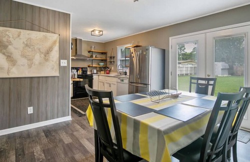 Fayetteville House | The Modern Nomad Hideout - Dog Friendly