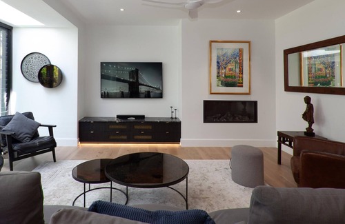 Riverview Villa | The Modern Ritz Riverview