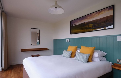 Chittlehamholt Cabin | The Mole Resort, 3 Bedroom Meadow View Luxury Lodge with Hot Tub