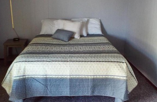 Cheboygan Hotel | The Monarch Motel