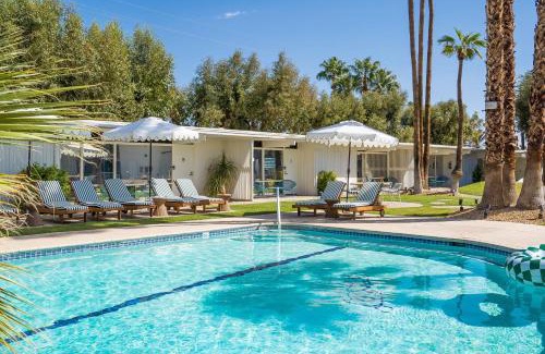 Desert Park Estates Hotel | The Monkey Tree Hotel Buyout by AvantStay Entire Hotel Buyout! Funky Rooms with Modern Amenities!