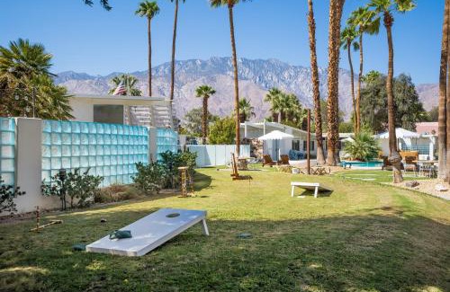 Desert Park Estates Hotel | The Monkey Tree Hotel Buyout by AvantStay Entire Hotel Buyout! Funky Rooms with Modern Amenities!