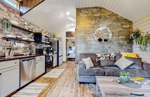 Evergreen House | The Montclair Drive Delight