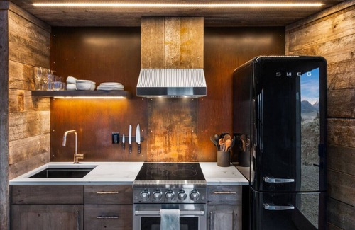 Emigrant Apartment | The Mountain Yurt (as ft. in Condé Nast)