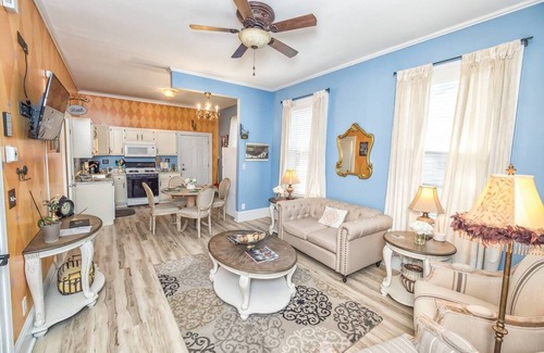 Wilmington Historic District Apartment | The N'awlins! House Walk to Downtown