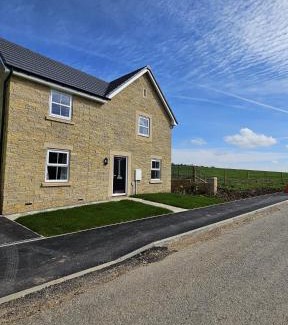 Buxton House | The Neal's 4 Bedroom House in Buxton Sleeps 8
