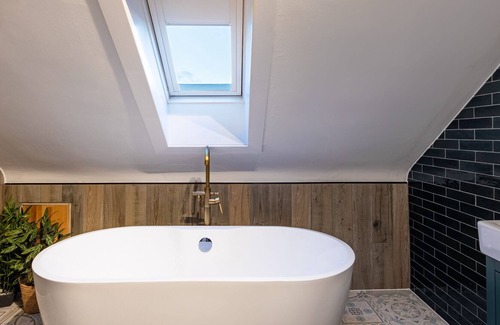 Inverness City Centre Apartment | The Nessting Place