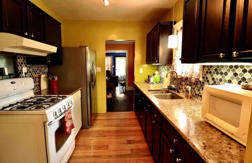 Oregon House | The Nest - a 4 bedroom house near the Lake Erie Shore