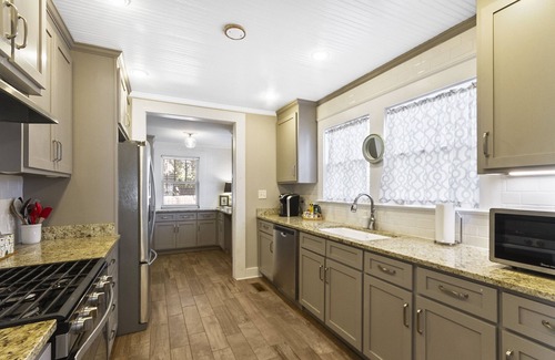 Northport House | The Nest: A Comforting Southern Retreat. 2 miles from the University of AL.
