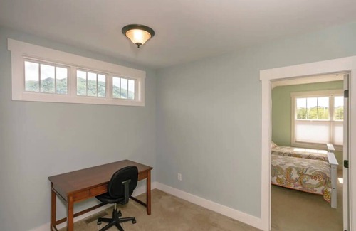 Swannanoa House | The Nest - The Perfect Asheville Getaway; Pet Friendly!, 10 Mins to Downtown
