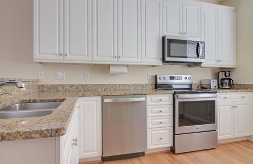 Southport House | The Never Sail Townhome