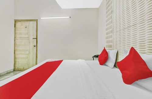 Karol Bagh Hotel | The New Anand Near Karol Bagh Metro Station