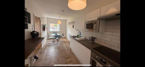 Nottingham House | The New Cottage