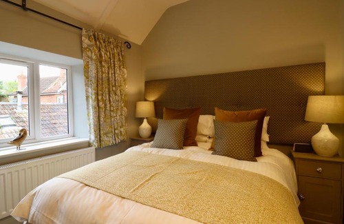 Long Barn Hotel | The New Inn Halse