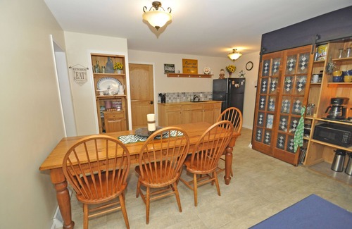 South Bend House | The New Manor, a Notre Dame themed room rental
