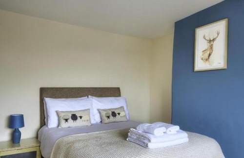 Sowerby Bridge House | The New Rushcart Inn & Country Dining