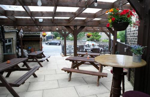 Sowerby Bridge House | The New Rushcart Inn & Country Dining