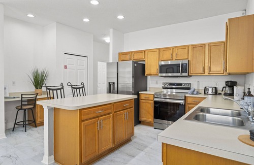 Watersong House | The New Woodlands Villa @ Watersong - A 4 bed 3 bath South Facing Pool Home