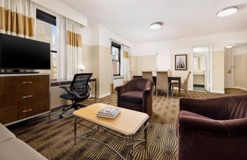 Garment District Hotel | The New Yorker Hotel | 2 Double Beds | Artistic Room Near Penn Station