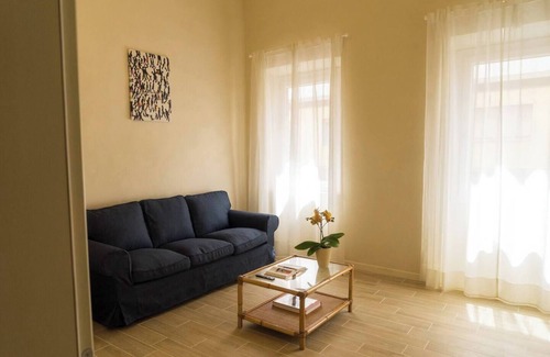 Le Cure Apartment | The Niche of Nicholas App 3