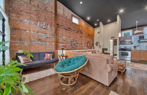 Lexington Apartment | The Noble Loft in Downtown Lexington!