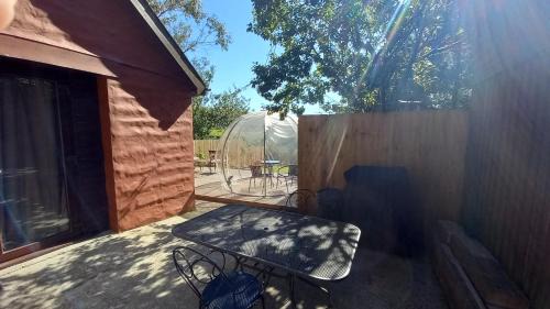 Mawr Apartment | The Nook - Farm Park Stay with Hot Tub & Dome