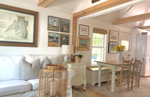 Wellfleet Cottage | “The North Star”-charming cottage by beautiful bay beaches