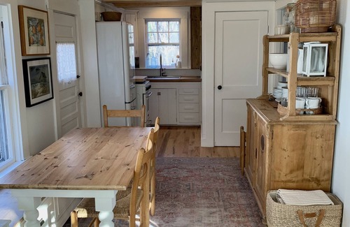 Wellfleet Cottage | “The North Star”-charming cottage by beautiful bay beaches